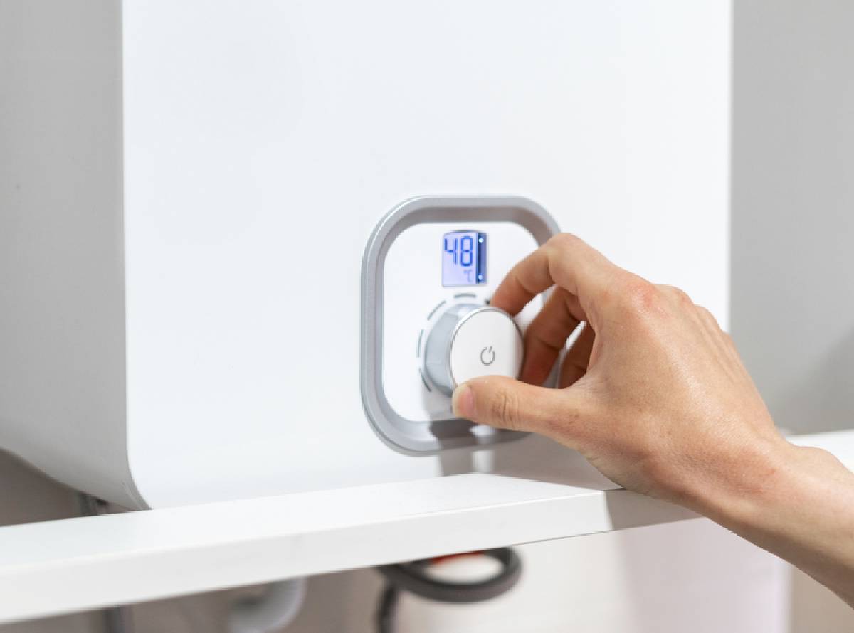 Gas safe heating engineer in Milton Keynes and West Midlands